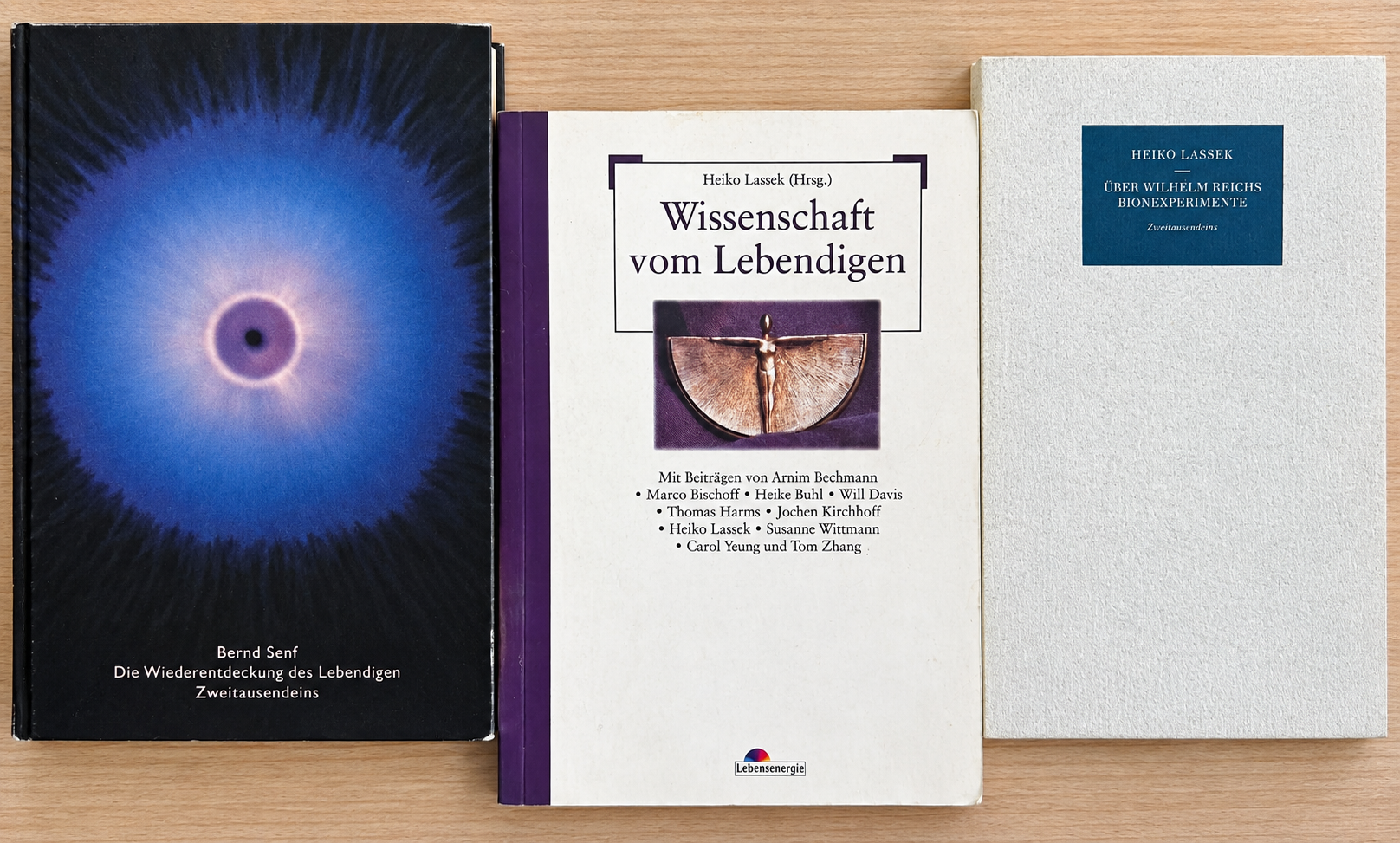 Bernd Senf – Die Wiederentdeckung des Lebendigen, Heiko Lassek – Wissenschaft vom Lebendigen und Über Wilhelm Reichs Bionexperimente